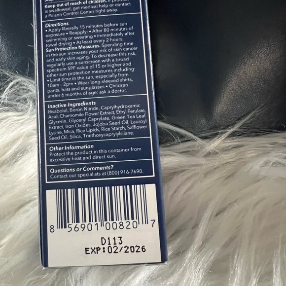 Brush On Block 30 SPF Mineral Powder Sunscreen - Picture 2 of 6